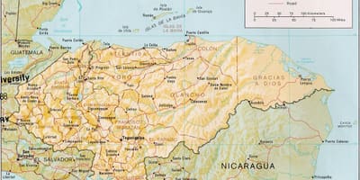 Roatan เบย์หมู่เกาะฮอนดูรัสบนแผนที่